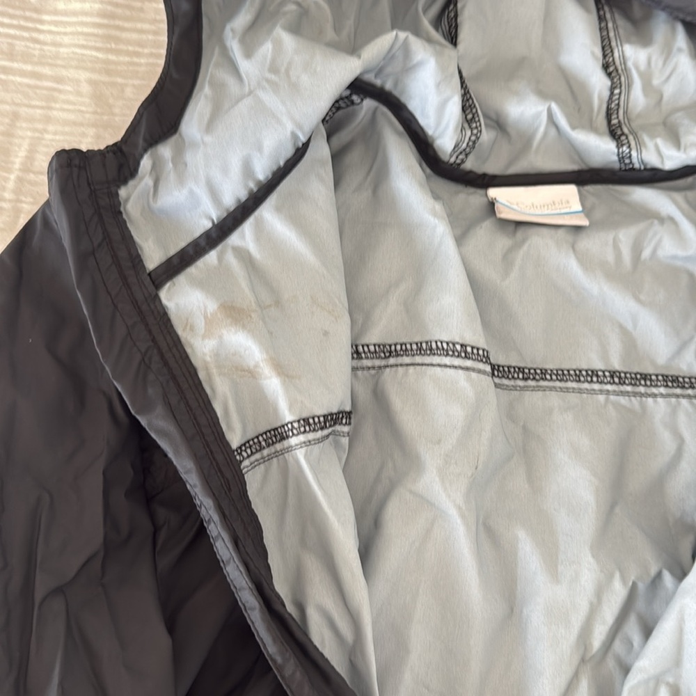 Columbia rain jacket. Kids large. Black - Picture 3 of 3
